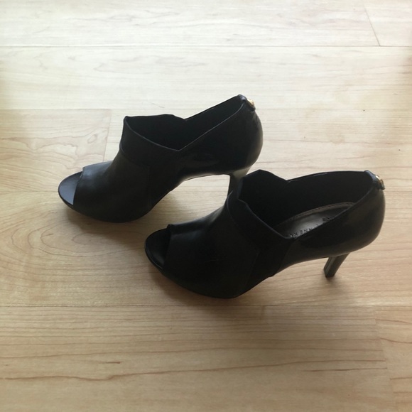 Anne Klein - Picture 4 of 8